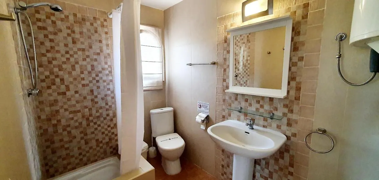 Granada Apartments Familiar Deluxe Пуртинач