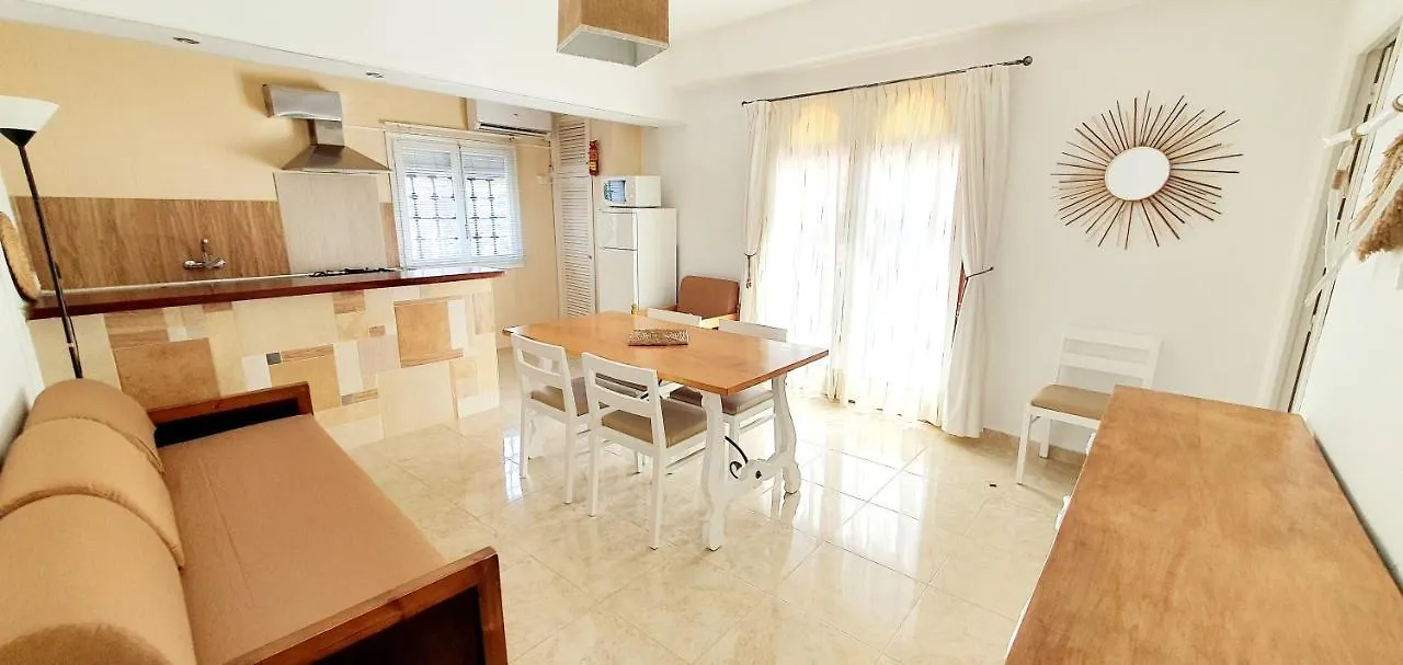 Granada Apartments Familiar Deluxe Пуртинач