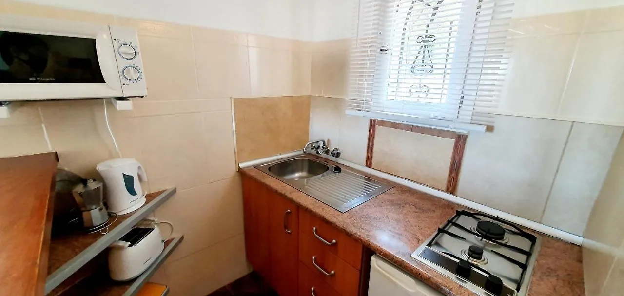Granada Apartments Familiar Deluxe Пуртинач