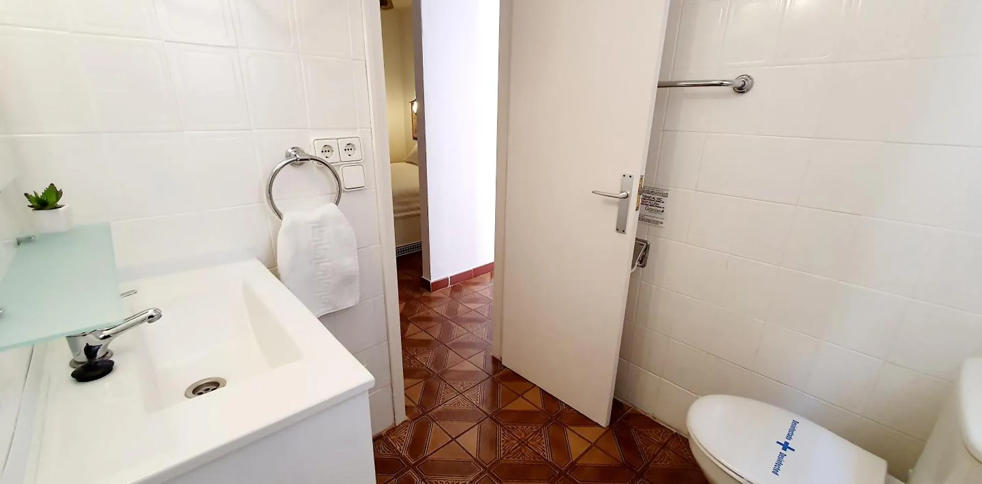Granada Apartments Familiar Deluxe Пуртинач