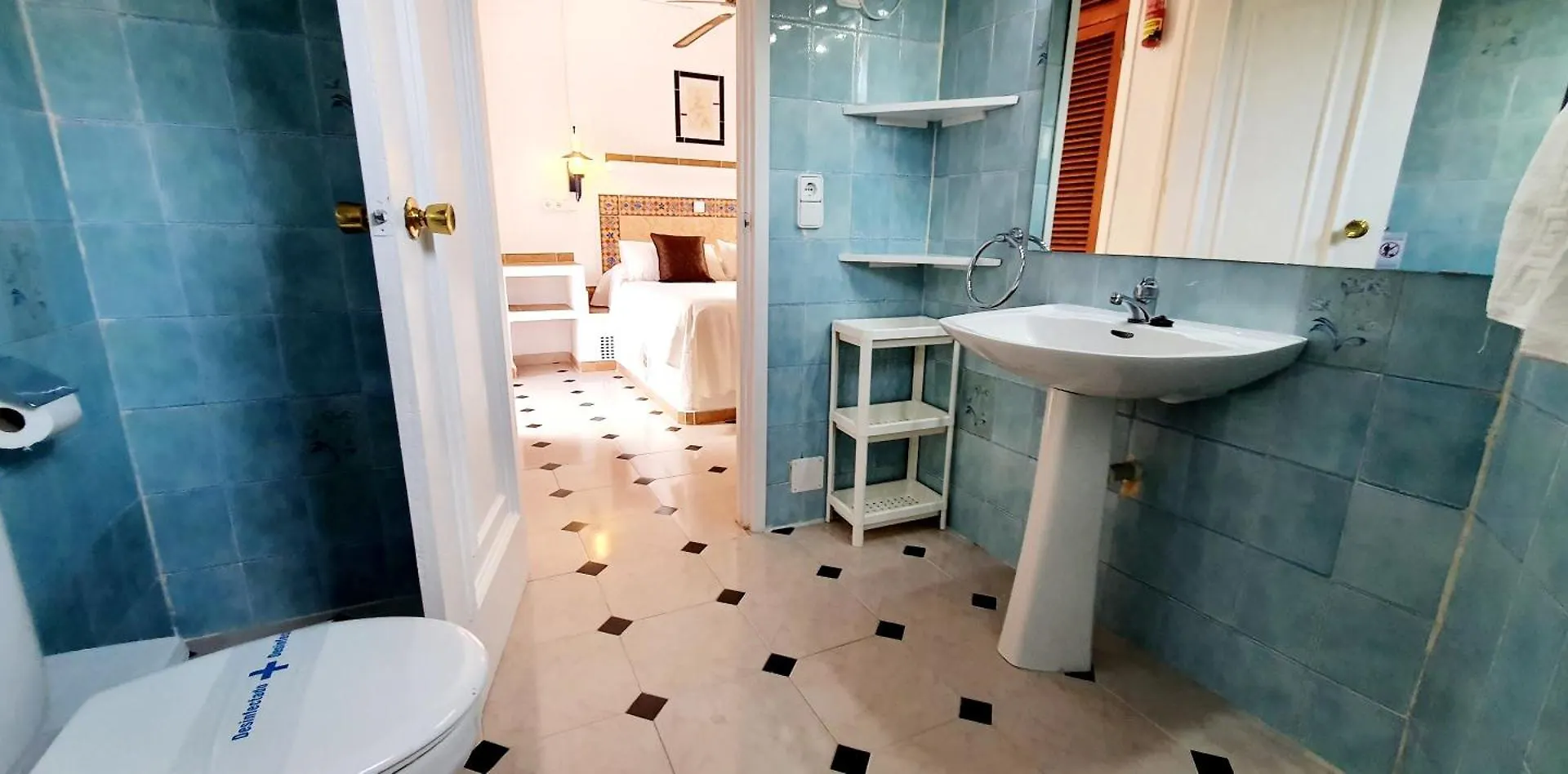 Granada Apartments Familiar Deluxe Пуртинач