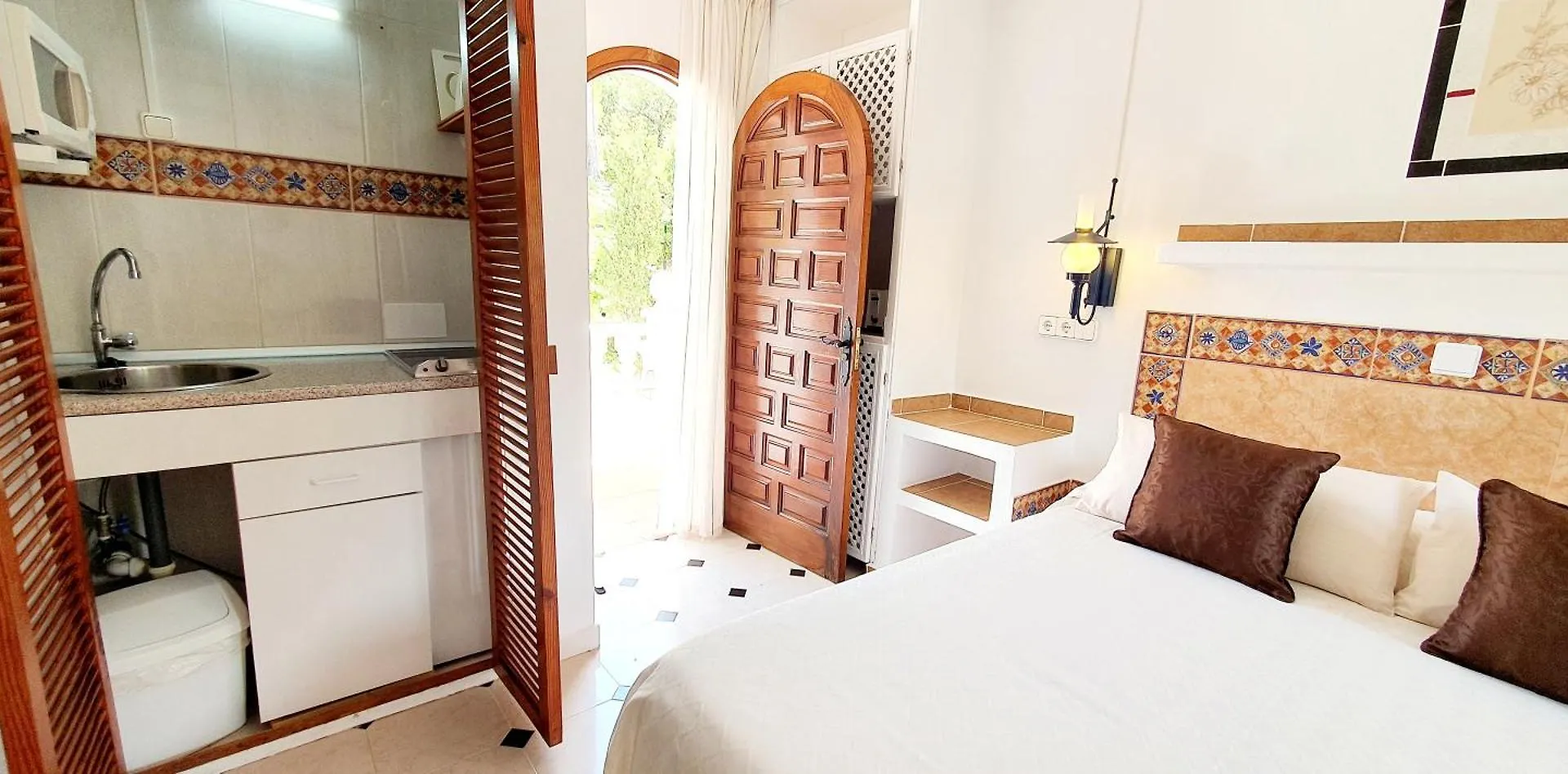 Granada Apartments Familiar Deluxe Пуртинач
